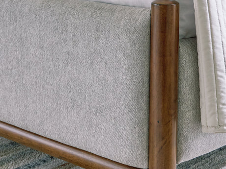 Lyncott Brown King Upholstered Bed