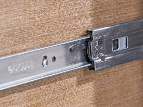 Lyncott Brown Dresser And Mirror