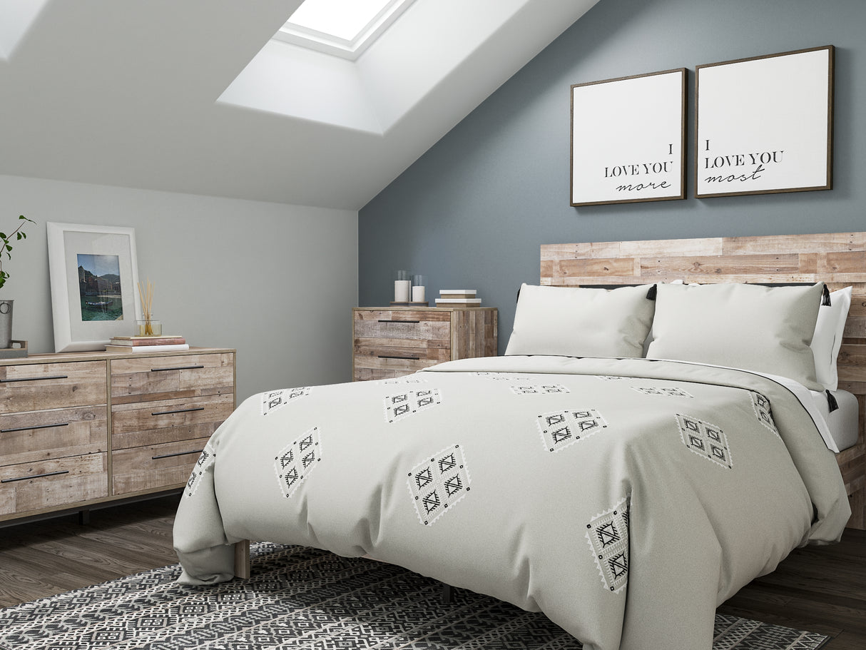 Neilsville Whitewash Queen Panel Platform Bed