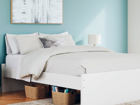 Onita White Queen Platform Bed