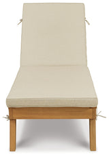 Byron Light Brown Bay Chaise Lounge With Cushion
