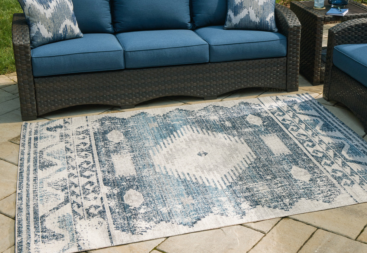 Daddridge Blue/Gray/Ivory Large Rug