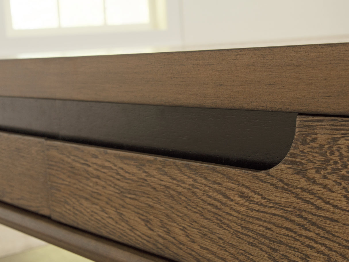 Roanhowe Brown Coffee Table And 2 End Tables