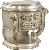 Danae Bedroom Set In Champagne And Gold Finish