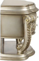 Danae Bedroom Set In Champagne And Gold Finish