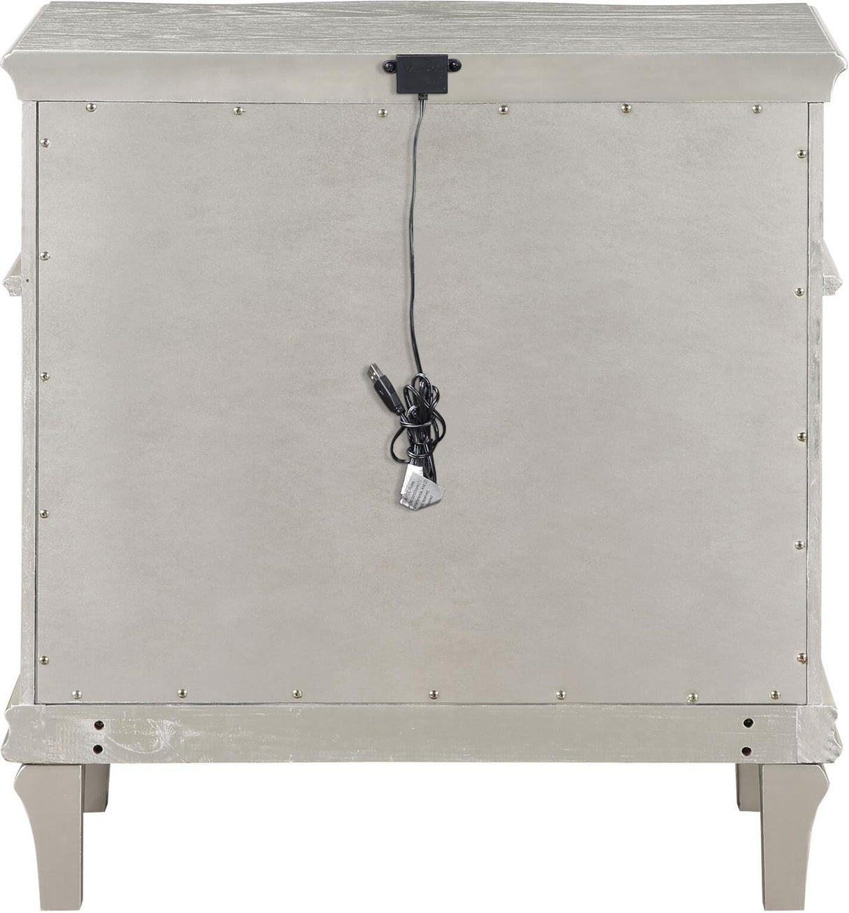 Evangeline Silver And Ivory Tufted Upholstered Platform Bedroom Set