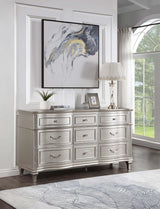 Evangeline Silver And Ivory Tufted Upholstered Platform Bedroom Set