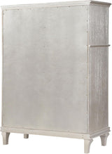 Evangeline Silver And Ivory Tufted Upholstered Platform Bedroom Set