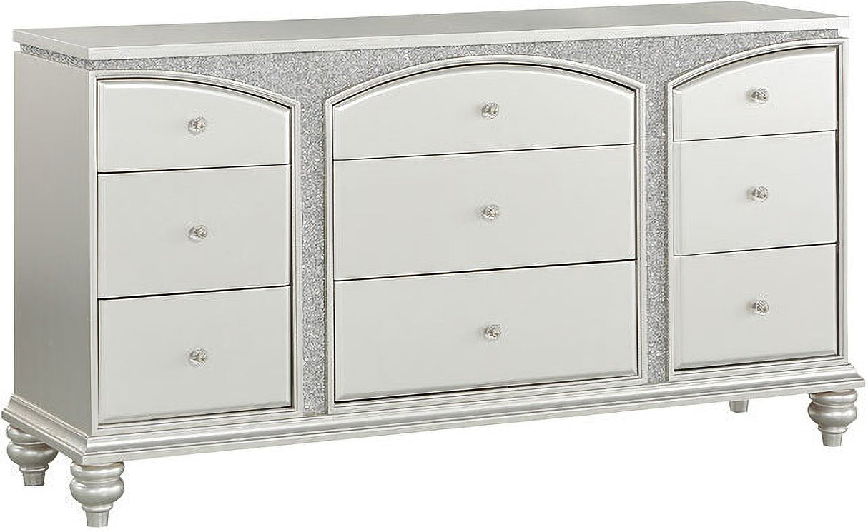 Maverick Panel Bedroom Set In Platinum
