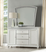 Maverick Panel Bedroom Set In Platinum