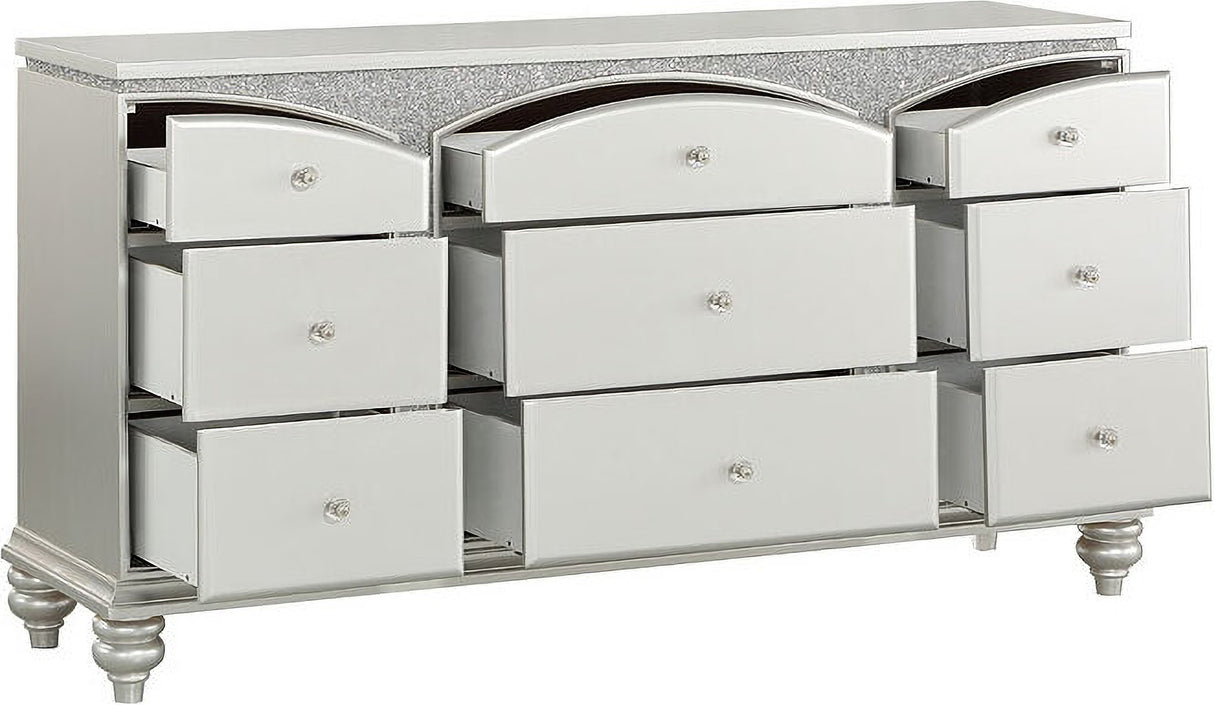 Maverick Panel Bedroom Set In Platinum