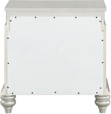 Maverick Panel Bedroom Set In Platinum