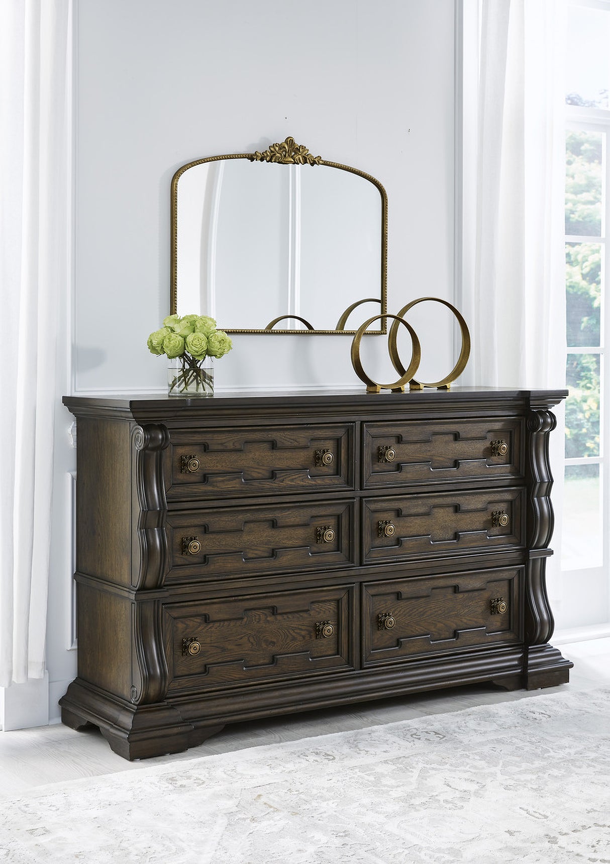 Maylee Bedroom Set In Dark Brown