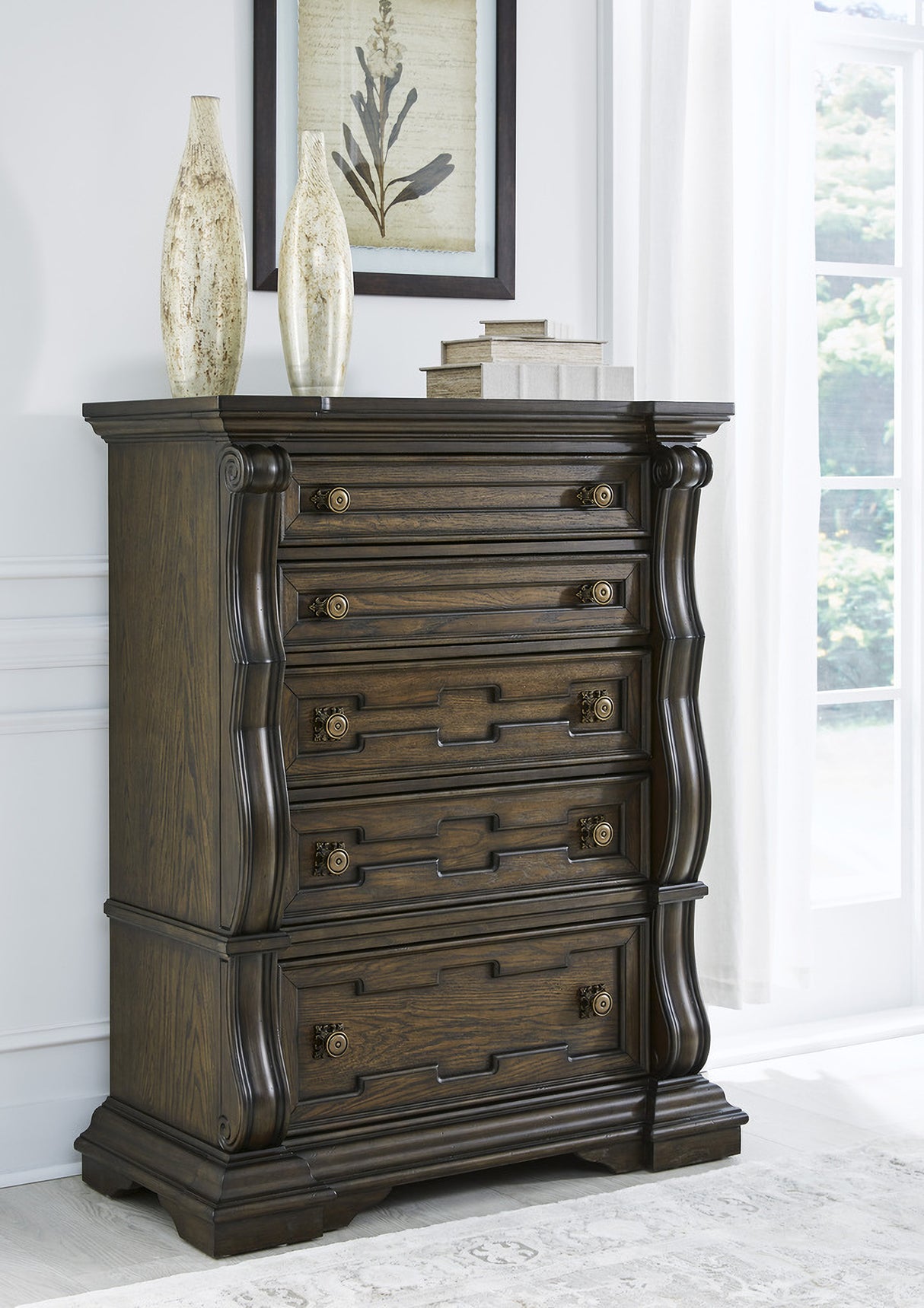Maylee Bedroom Set In Dark Brown