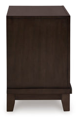Neymorton Bedroom Set In Dark Grayish Brown