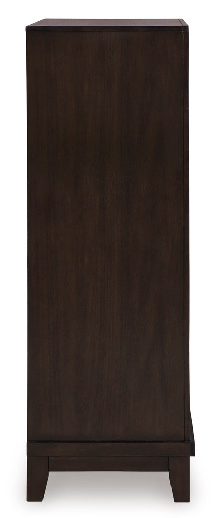 Neymorton Bedroom Set In Dark Grayish Brown